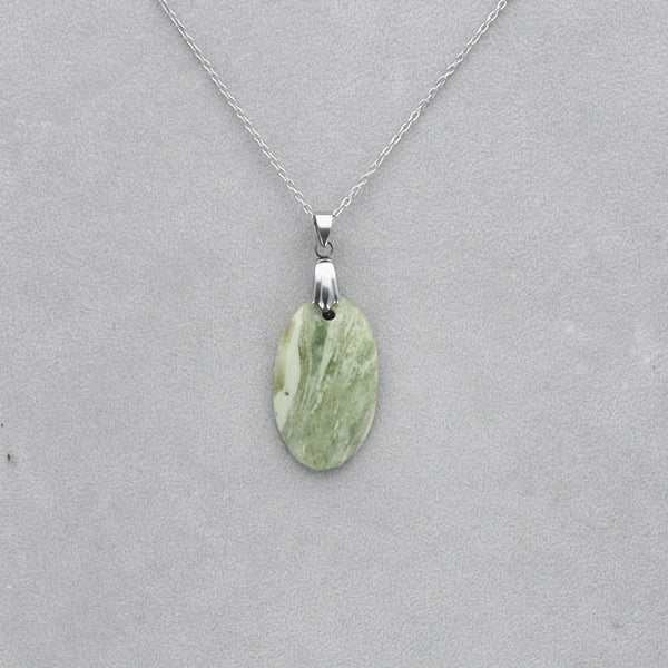 Serpentine Cabochon percé 7