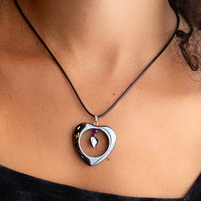 Pendentif Gloria - Hématite, Rubis