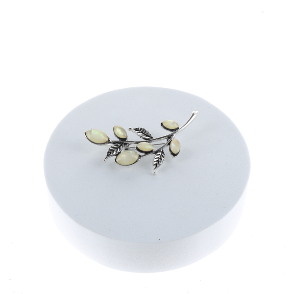 Broche en nacre
