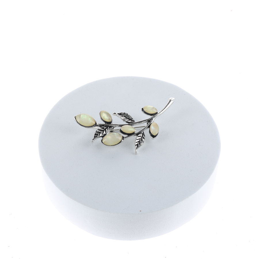 Broche en nacre