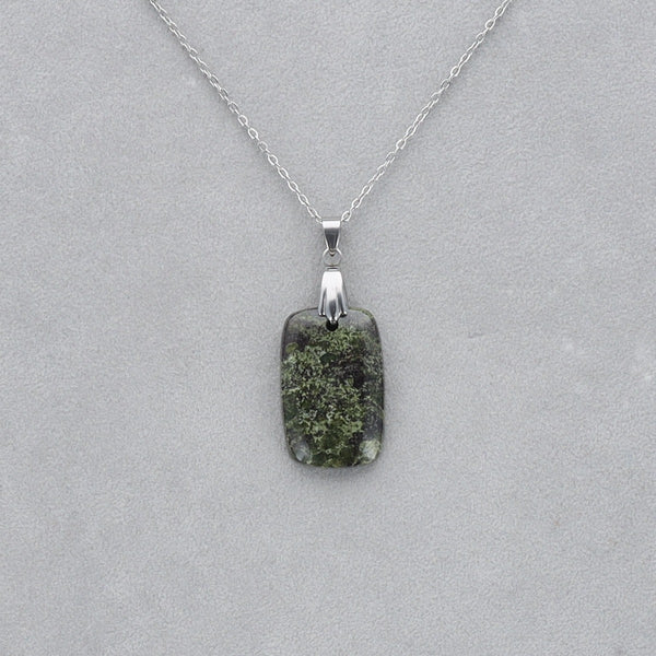 Dragon Vert Cabochon percé 22