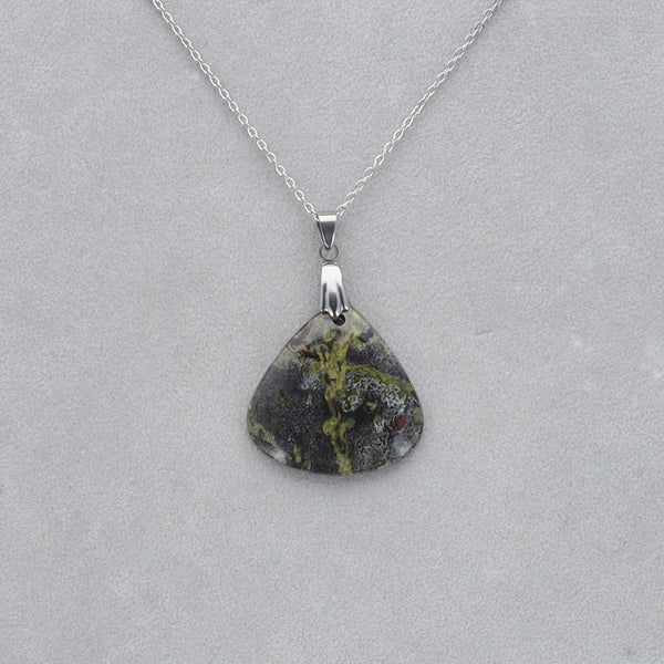 Dragon Vert Cabochon percé 25