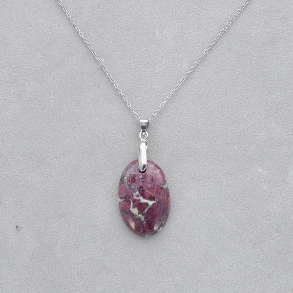 Fuschite Rubis Cabochon percé 44