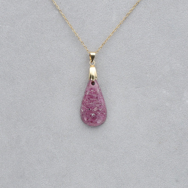 Fuschite Rubis Cabochon percé 58