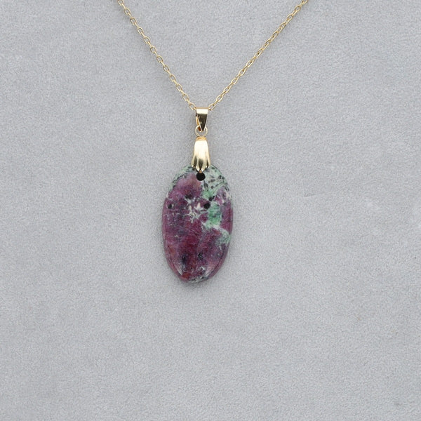 Fuschite Rubis Cabochon percé 61