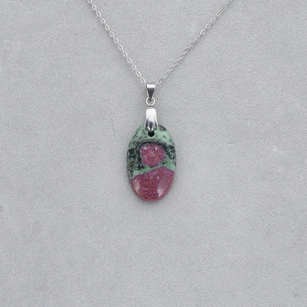 Fuschite Rubis Cabochon percé 72