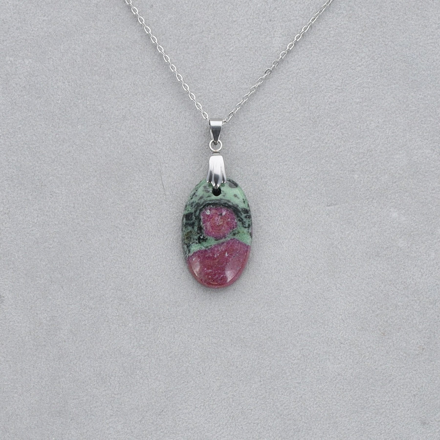 Fuschite Rubis Cabochon percé 72