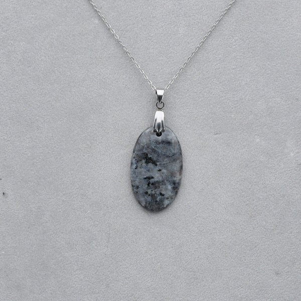 Larvikite Cabochon percé 30