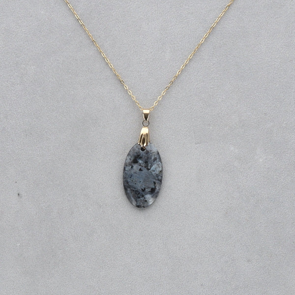 Larvikite Cabochon percé 47
