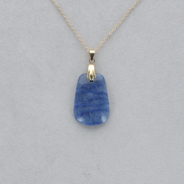 Quartz Bleu Cabochon percé 18