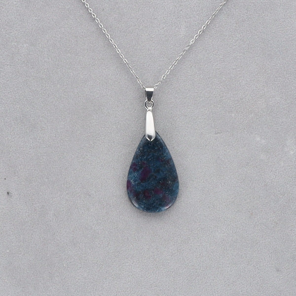 Rubis Cyanite Cabochon percé 10