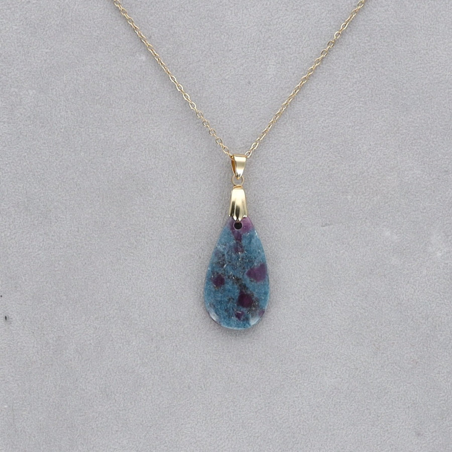 Rubis Cyanite Cabochon percé 3