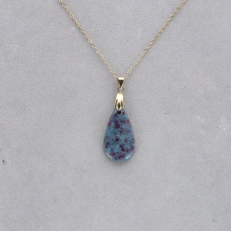 Rubis Cyanite Cabochon percé 4