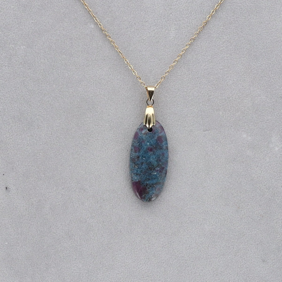 Rubis Cyanite Cabochon percé 7