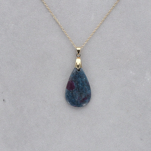 Rubis Cyanite Cabochon percé 8