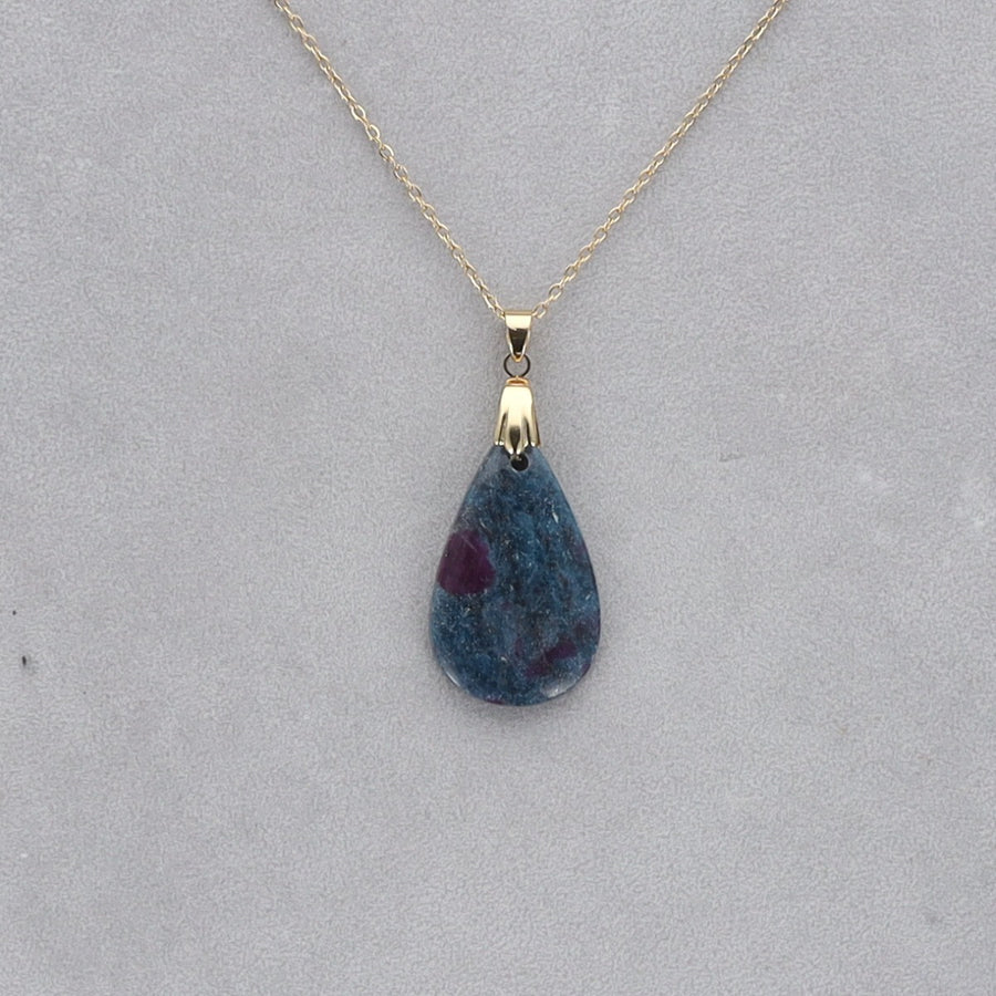 Rubis Cyanite Cabochon percé 8