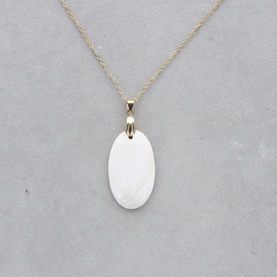 Scolécite Cabochon percé 59
