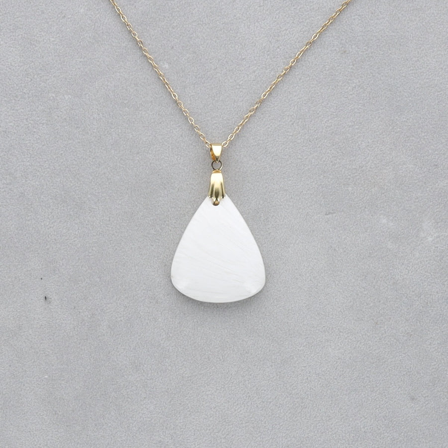 Scolécite Cabochon percé 63