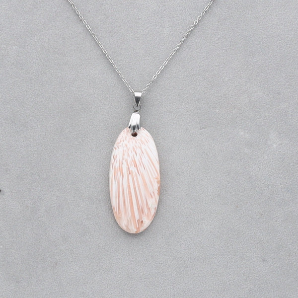 Scolécite Rose Cabochon percé 37
