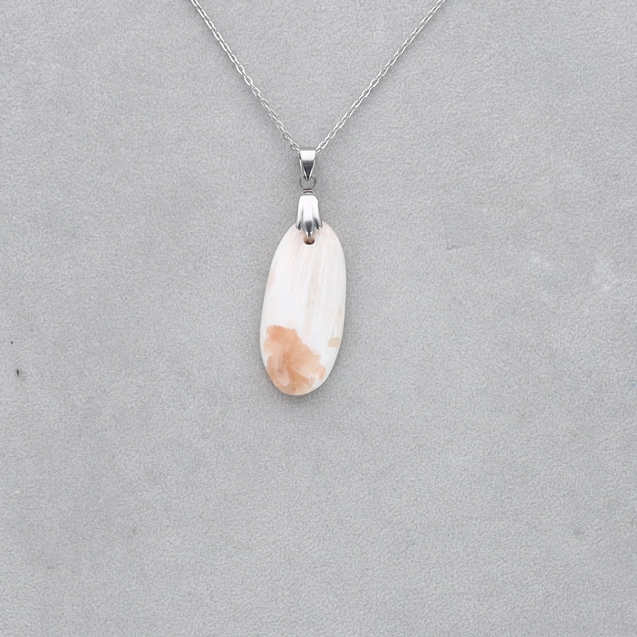 Scolécite Rose Cabochon percé 38