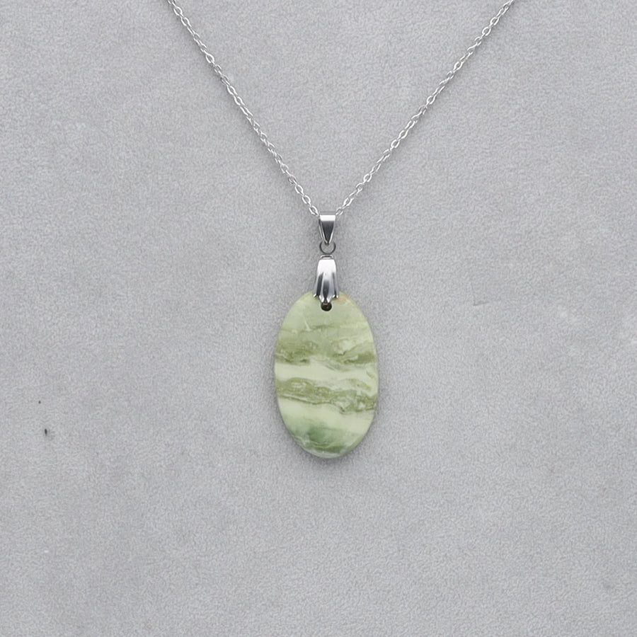 Serpentine Cabochon percé 19