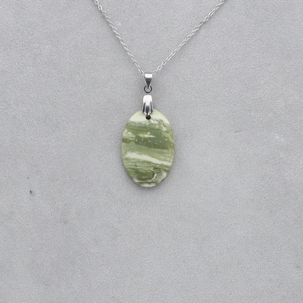 Serpentine Cabochon percé 23