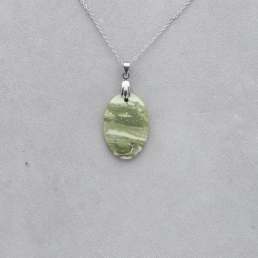 Serpentine Cabochon percé 23