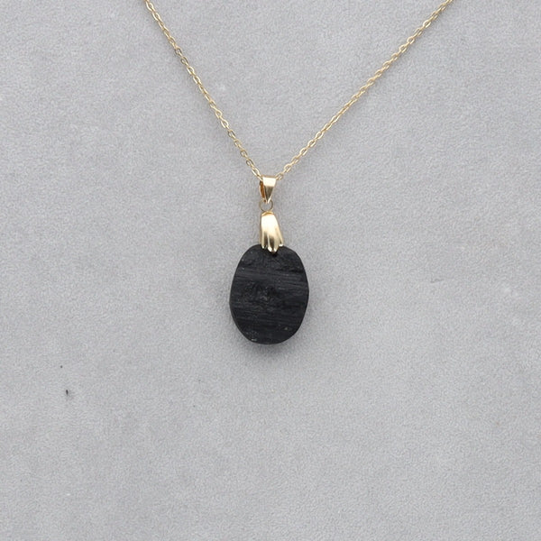 Tourmaline Cabochon percé 13